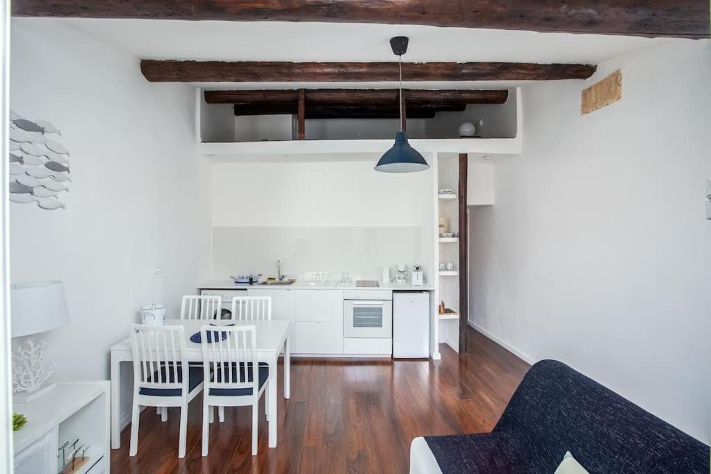 Apartmán Au Coeur Du Panier Avec Terrasse 2 A 4 Personnes Climatisation Marseille Exteriér fotografie